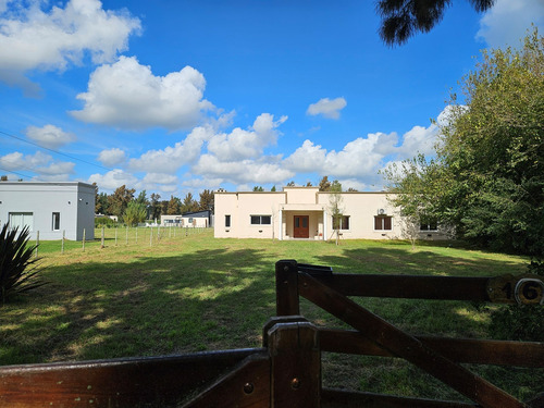 Casa Quinta En Alquiler En Estancia Las Malvinas, Coronel Brandsen, G.b.a. Zona Sur