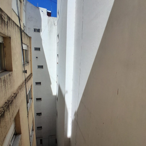 En Venta. Dpto Tres Ambientes San Martin Y Santiago Del Estero
