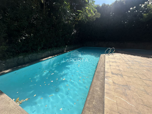 Amplio / Condominio Cerrado / Alto Las Condes