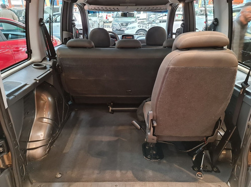 Imagem 14 de 19 de Fiat Doblo 1.8 Mpi Adventure Xingu 8v 2013