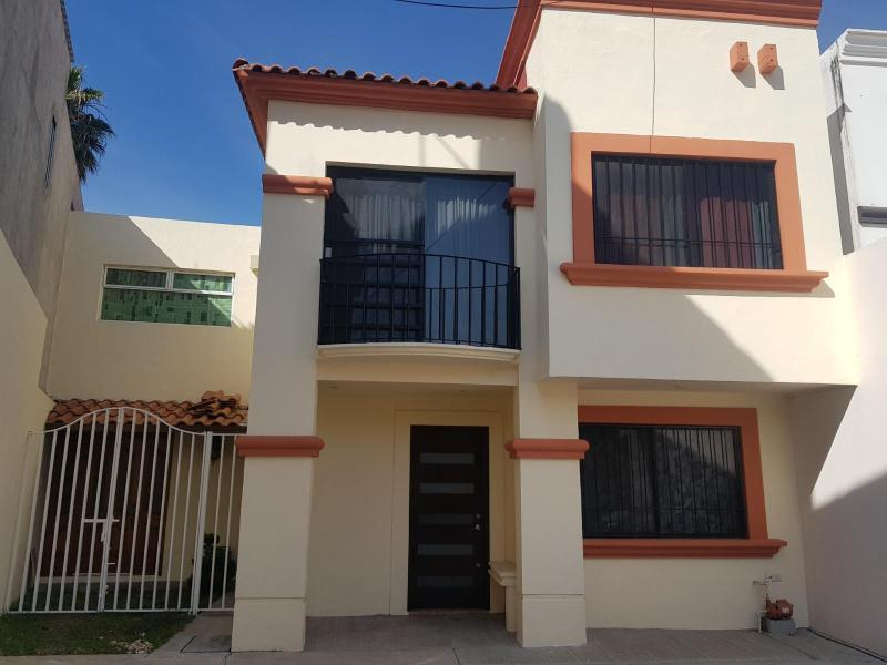 Casa Sola En Venta En Rincón De Los Arcos, Irapuato, Guanajuato