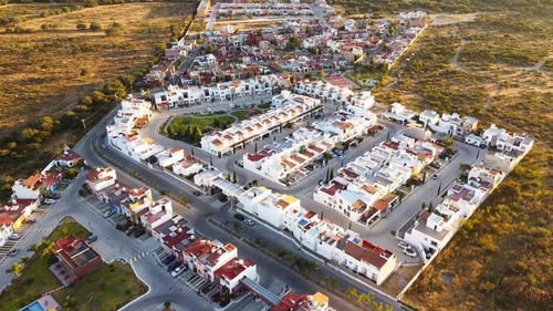 Casa En Venta En San Miguel De Allende: 3 Recámaras Y Rooftop