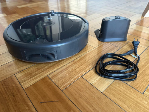 Aspiradora Robot Roomba 692 + Set De Repuestos Negro (Usado)