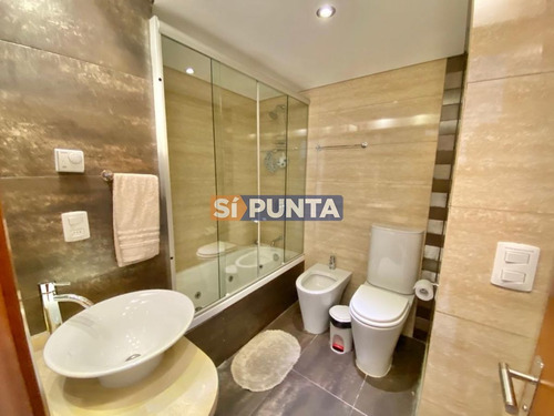 Imagen 14 de 17 de Venta De Apartamento De 2 Dormitorios En Miami Boulevard Punta Del Este