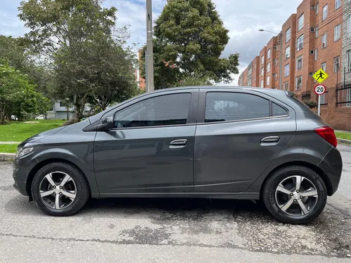 Chevrolet Onix 1.4 Ltz 4 p