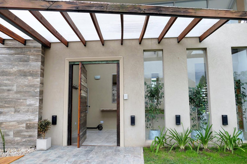 Alquiler Casa Escobar: 4 Dorm. C/muebles - Piscina - Haras Atardecer