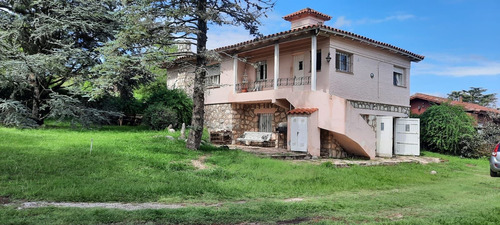 Imagen 4 de 30 de Chalet En Venta De 3 Dormitorios C/ Cochera En Villa Giardino