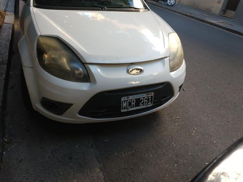 Imagen 7 de 7 de Ford Ka 1.6 Fly Viral 95cv 2013