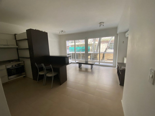 Monoamb. En Alquiler A/prof. En Recoleta C/balcón