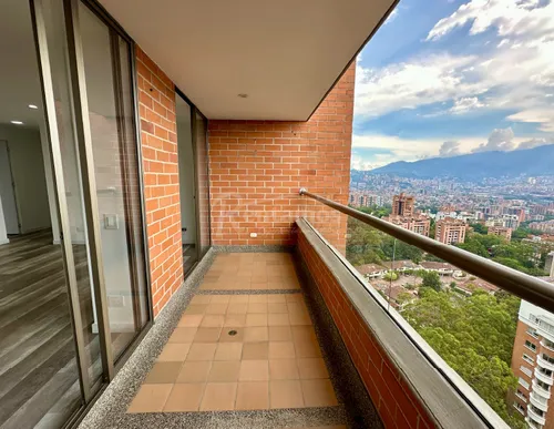Apartamento En Arriendo En El Poblado. Cod A776155