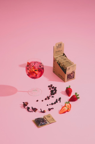 Combo Gin Torquay + Box Pink + Espumas Morango E Blueberry