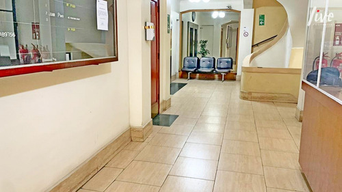 Vendo Amplio Departamento En Vicuña Mackenna A Pasos De La