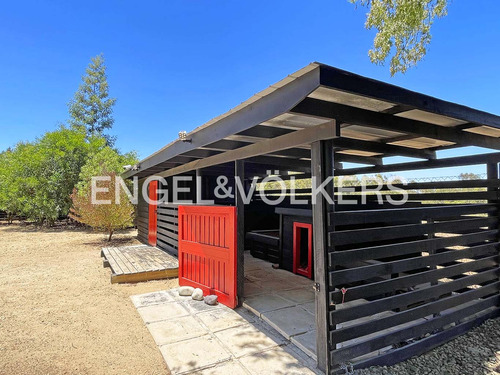 Casa Impecable En Parcela.