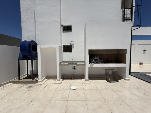 Departamento A Estrenar Frente Con Balcón Y Amenities Sobre Avenida Colón