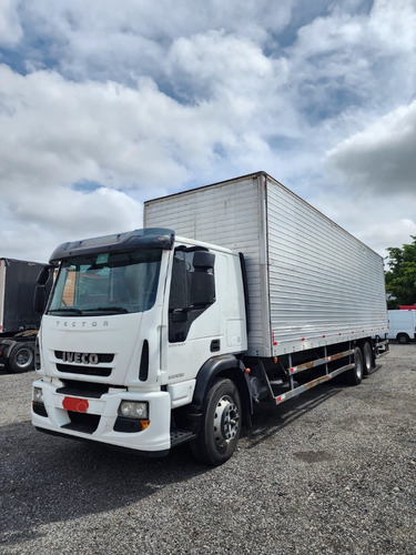 Iveco Tector 240e30 Ano 2018 Bau 10,00mts Ñ Vm 270 2426 2429