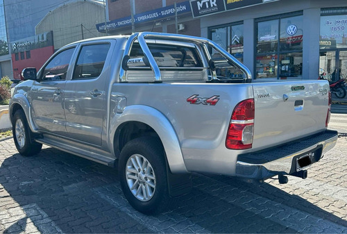 Toyota Hilux 3.0 Cd Srv 171cv 4x4 - A3