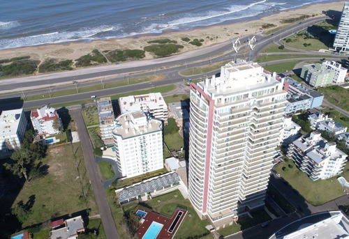 Icon Punta Del Este 2 + 1 Dormitorios