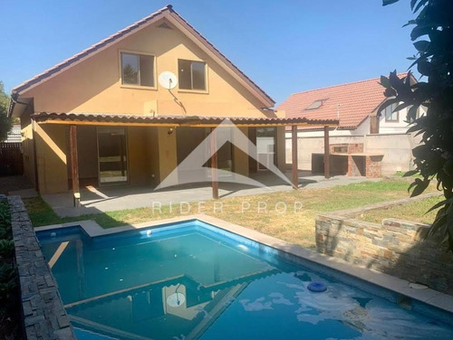Condominio Camino Del Canelo - Alto Macul / Como Nueva