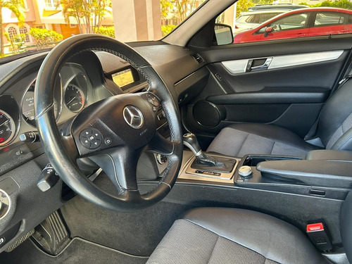 Imagen 5 de 14 de Mercedes Benz C250