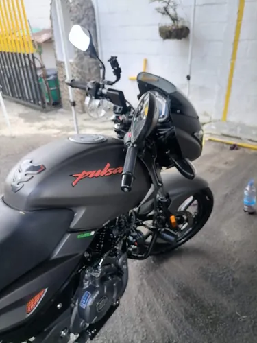 Pulsar 180 Gris Neon