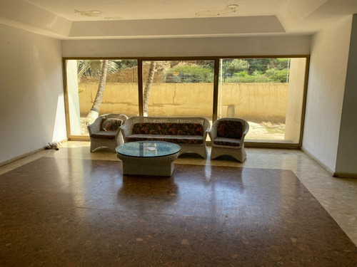 Imagen 14 de 29 de Apartamento En Venta Playa Grande. Mls #23-1619. Yolanda Goncalves