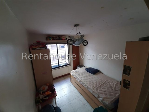 Estupendo Apartamento En La Solano 25-7697
