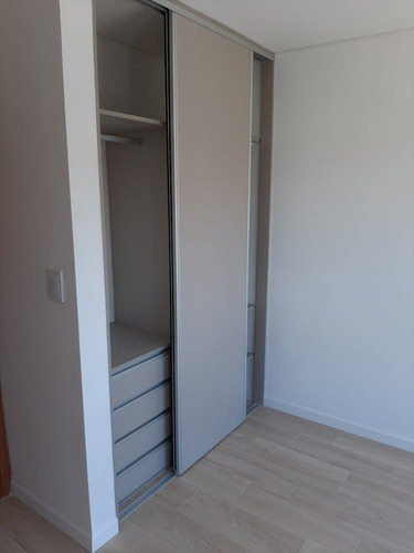 Imagen 12 de 17 de Duplex 3 Ambientes Con Patio A Estrenar. Zona Villa Primera