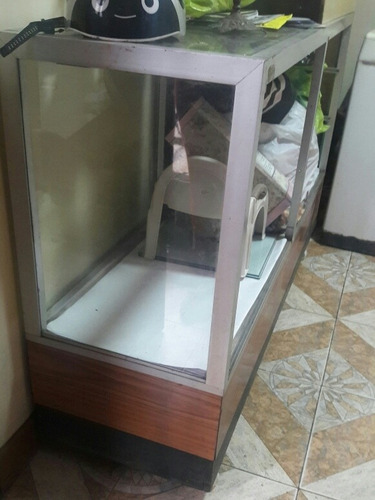 Vitrina Exhibidor De Vidrio Y Aluminio - Remate