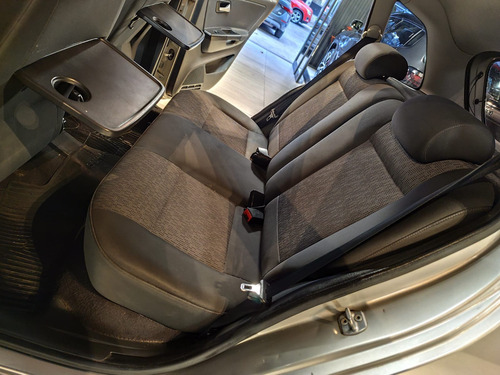 Volkswagen Suran 1.6 Comfortline 101cv