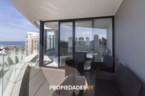 Apartamento En Venta Y Alquiler En Mansa Punta Del Este, 3 Dormitorios, 4 Baños