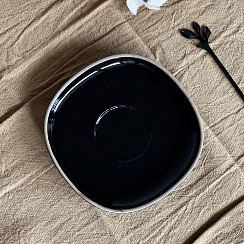 Juego De 6 Tazas De Te Con Plato Negro - Linea Mali