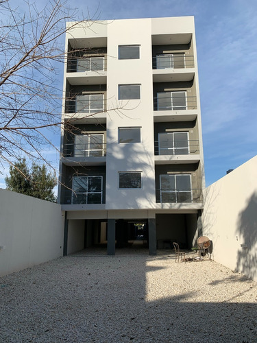 Imagen 6 de 12 de Monoambiente Al Frente Con Balcon. A Estrenar!!