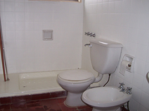 Imagen 5 de 8 de Ph En Venta En San Antonio De Padua. B Policial