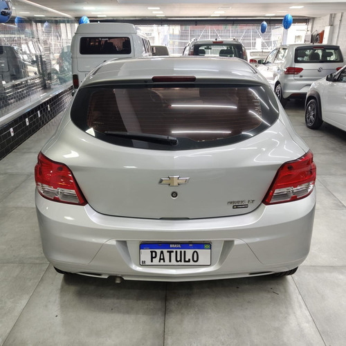 Chevrolet Onix ONIX HATCH LT 1.0 8V FlexPower 5p Mec.