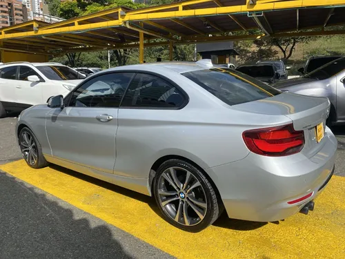 BMW Serie 2 2.0 220i f22