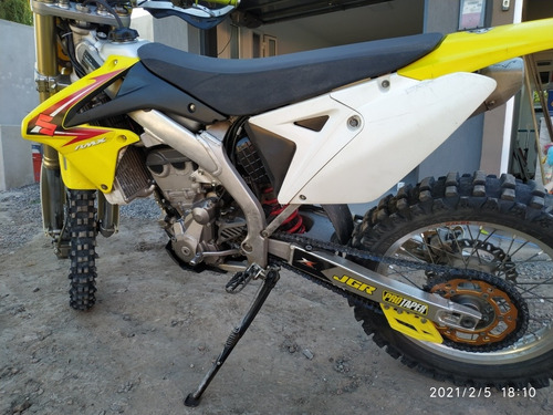 Suzuki Rmx