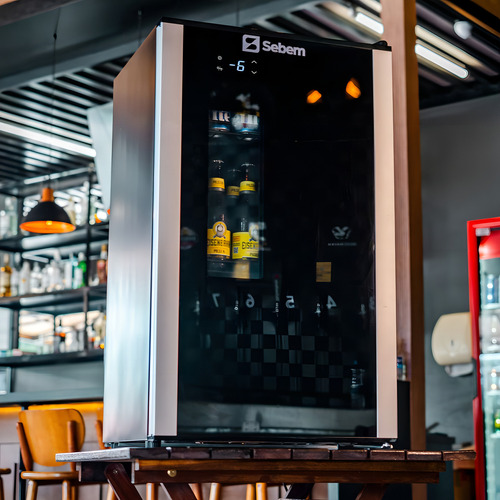 Cervejeira Frostfree -6°c 100 Litros Sebem Cor Preto 220V