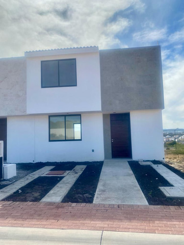 Casa En Venta Mod Ambar Ciudad Maderas Queretaro Rcv240109-i