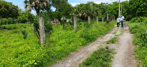 Terreno En Venta, Ideal Para Desarrolladores, Muy Cerca De La Laguna De Medellín