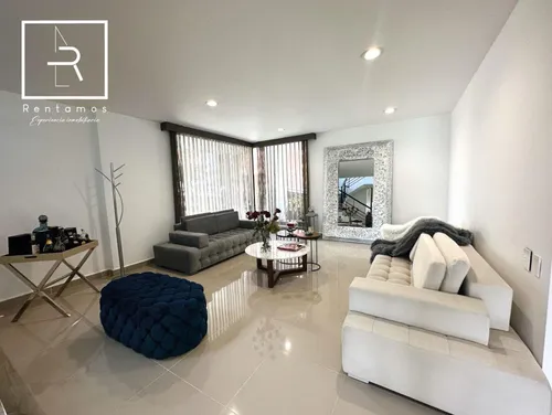 Casa En Venta En El Poblado. Cod V10550
