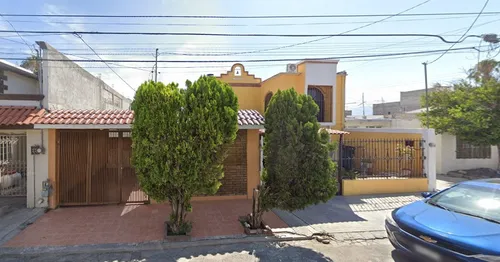 Casa En Remate Bancario En C. Sidney, Oceanía, Saltillo, Coahuila (60% Descuento, Excelente Plusvalía) ¡gran Oportunidad De Inversión! - Sk12