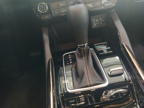 Imagen 22 de 22 de Jeep Commander Limited 1.3 T270 4x2 Nafta Okm 2023