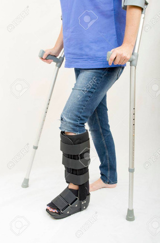 Imagen 2 de 6 de Alquiler De Botas Ortopedicas Walker