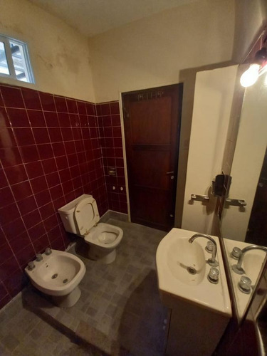 Imagen 10 de 18 de Casa Con Opción A Subdividirse En Dos Departamentos (zona Unl)