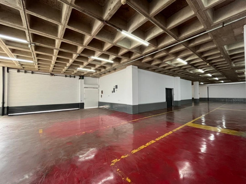 Imagen 22 de 28 de #1585 Local 320m2, Boleita Norte.
