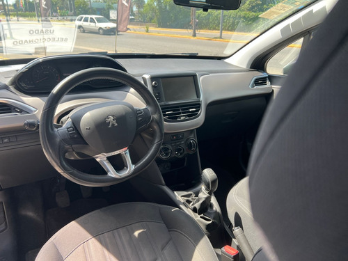 Peugeot 208 1.6 Allure