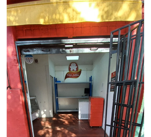 Local Comercial Con Baño Completo ,ducha Agua Caliente Termo