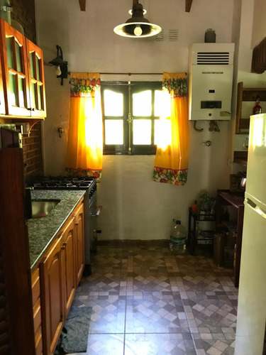 La Celia. Lote 1600m2. 4amb. Para 6 Plazas, Quincho/pileta