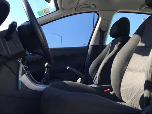 Imagen 7 de 12 de Peugeot 308 1.6 Active Hdi 115cv 2014
