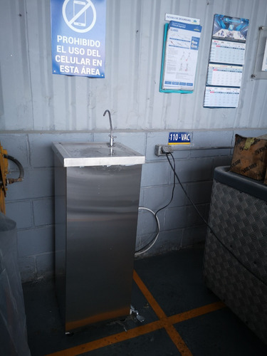 Dispensador Fuente De Agua Fria Filtrada Accionada Por Pedal